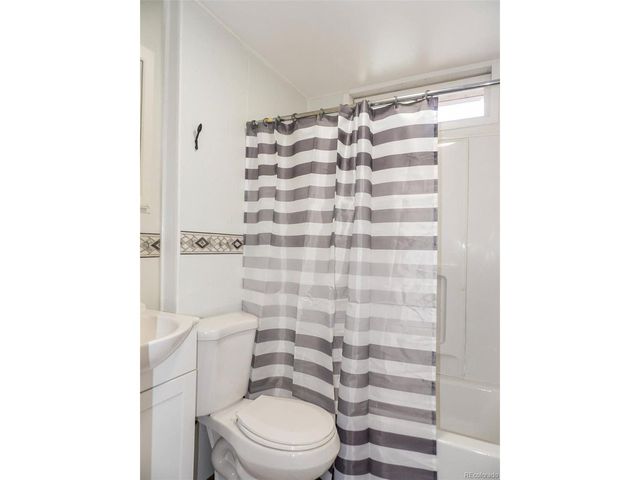 908 E 9th St, Pueblo, CO 81001