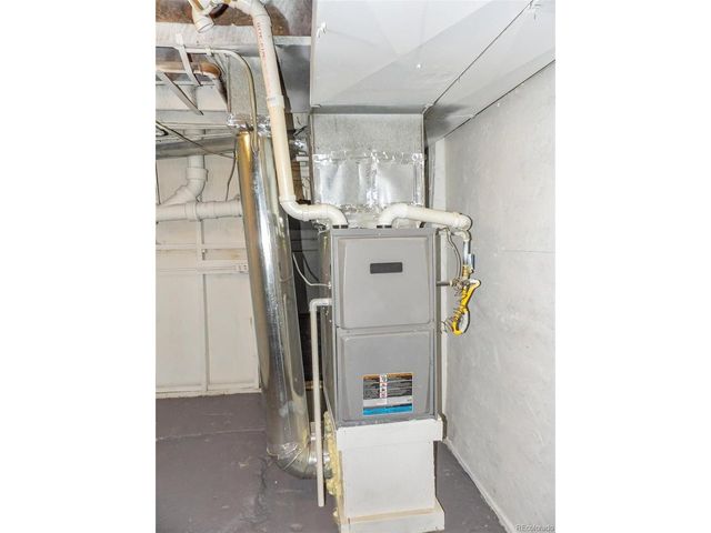 908 E 9th St, Pueblo, CO 81001