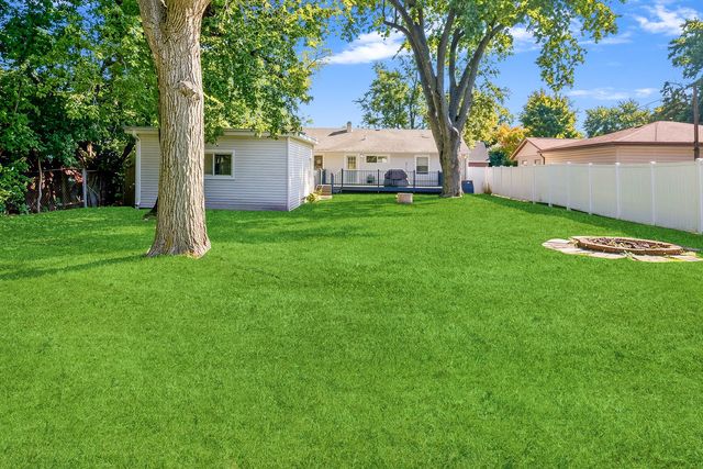 1324 Hamilton Avenue, Elmhurst, IL 60126