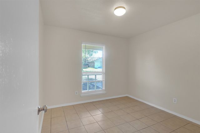 7409 Meadow Creek Drive, Fort Worth, TX 76133
