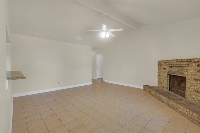7409 Meadow Creek Drive, Fort Worth, TX 76133