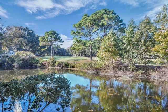 19 Wimbledon Ct Unit 203, Hilton Head Island, SC 29928