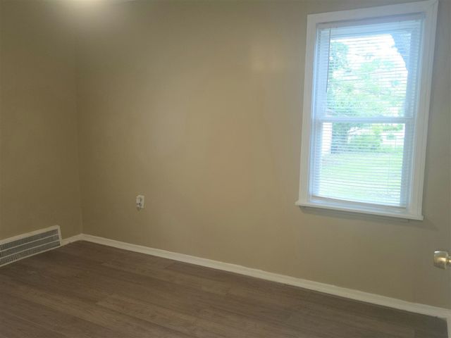 19483 Rosemont Avenue, Detroit, MI 48219