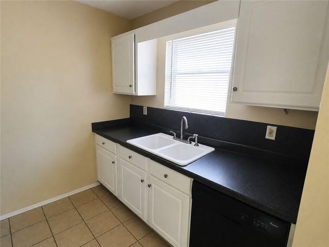 606 Pine Tree Trail 7C, Atlanta, GA 30349