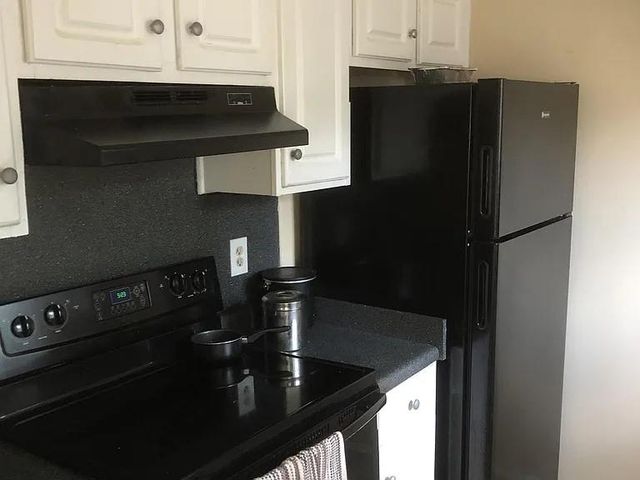 606 Pine Tree Trail 7C, Atlanta, GA 30349