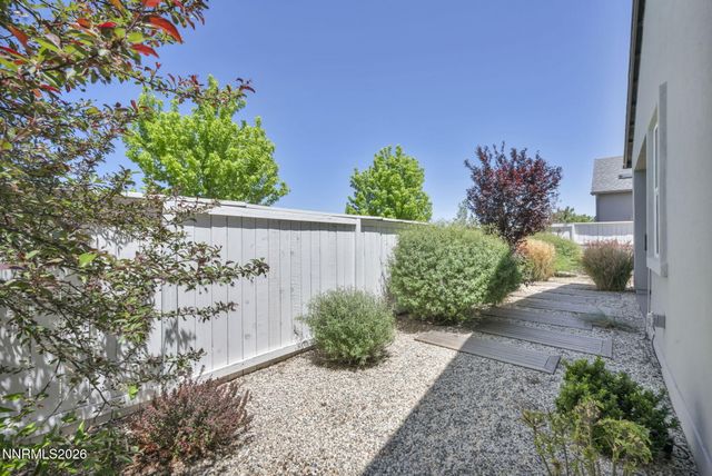 605 Braided Rope Drive, Reno, NV 89511