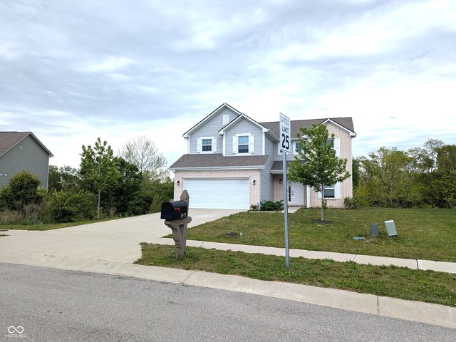 1571 N Creekwater Pass, Greenfield, IN 46140