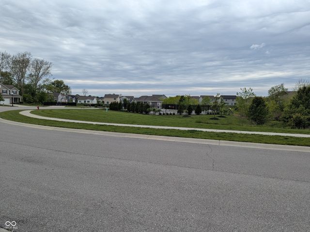 1571 N Creekwater Pass, Greenfield, IN 46140