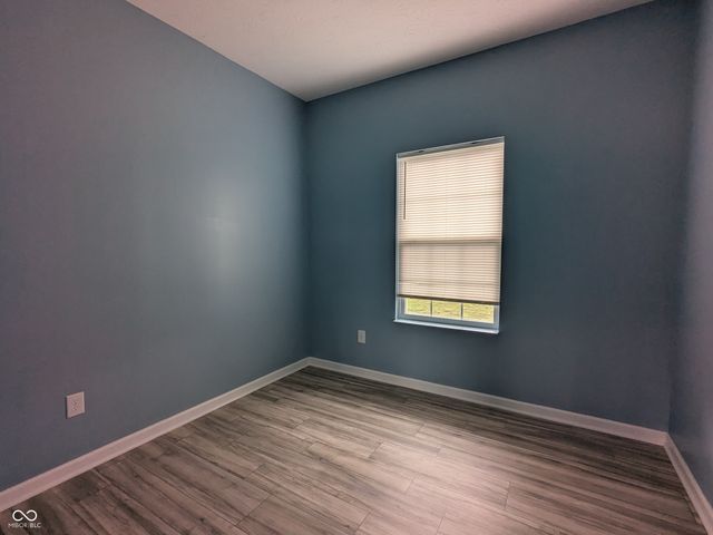 1571 N Creekwater Pass, Greenfield, IN 46140