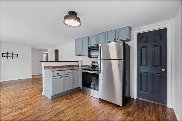 2806 TERRY LN, Columbia, MO 65201