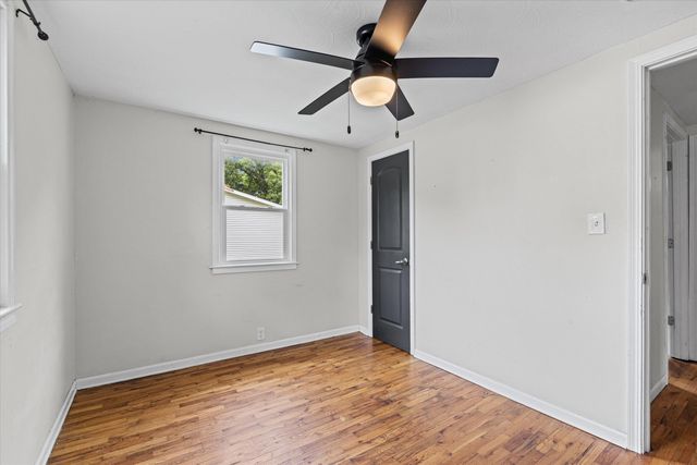 2806 TERRY LN, Columbia, MO 65201