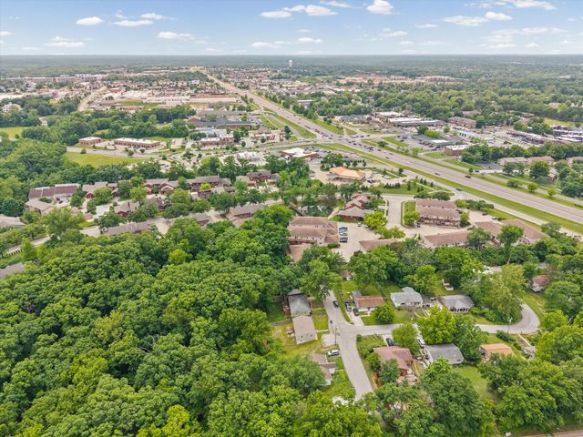 2806 TERRY LN, Columbia, MO 65201