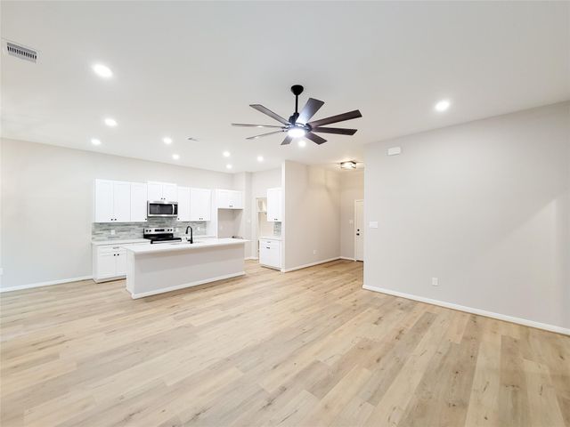 1094 County Road 2235, Cleveland, TX 77327