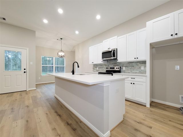 1094 County Road 2235, Cleveland, TX 77327