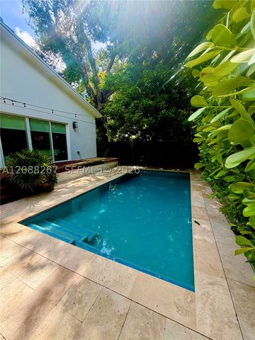 270 SW 29th Rd, Miami, FL 33129