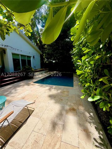 270 SW 29th Rd, Miami, FL 33129