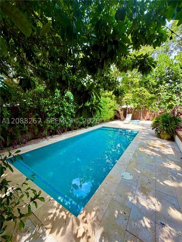 270 SW 29th Rd, Miami, FL 33129