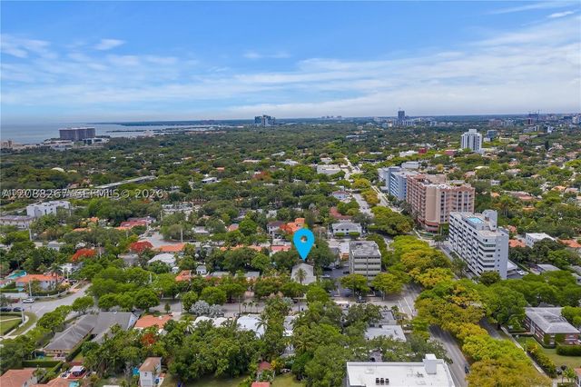 270 SW 29th Rd, Miami, FL 33129