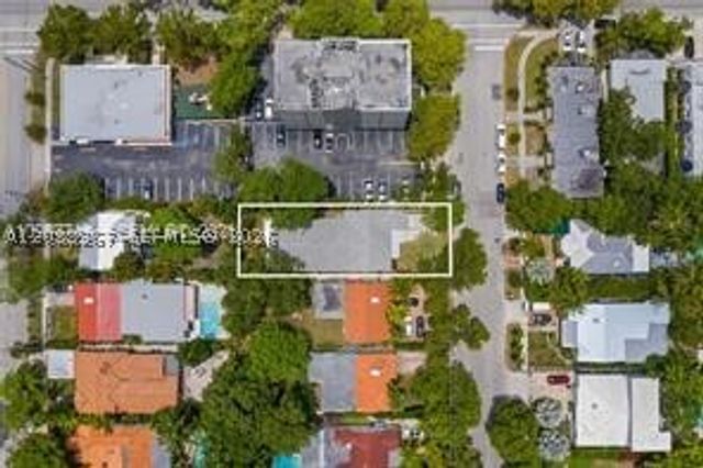 270 SW 29th Rd, Miami, FL 33129