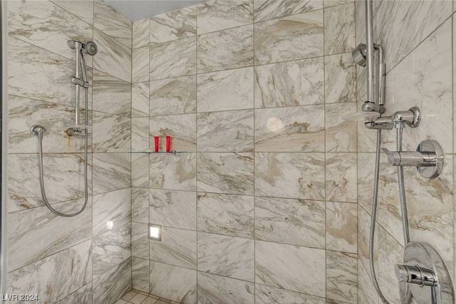 4381 West Flamingo Road 2221, Las Vegas, NV 89103