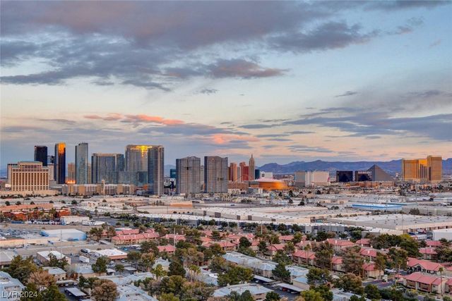 4381 West Flamingo Road 2221, Las Vegas, NV 89103