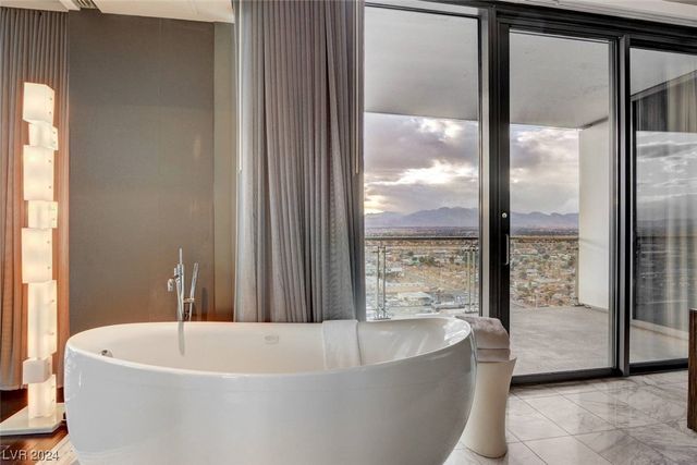 4381 West Flamingo Road 2221, Las Vegas, NV 89103