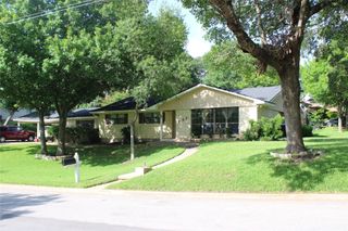 282 Rockford Road, Woodway, TX 76712