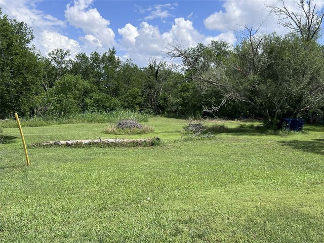 10001 Peterson RD, Del Valle, TX 78617
