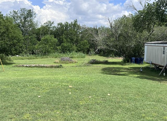 10001 Peterson RD, Del Valle, TX 78617