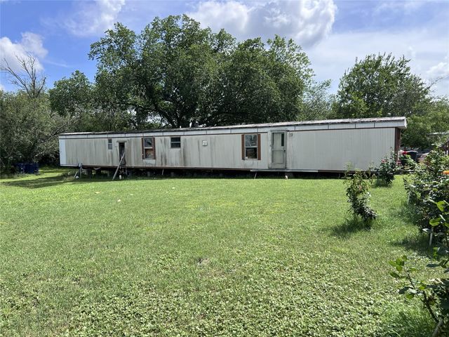10001 Peterson RD, Del Valle, TX 78617