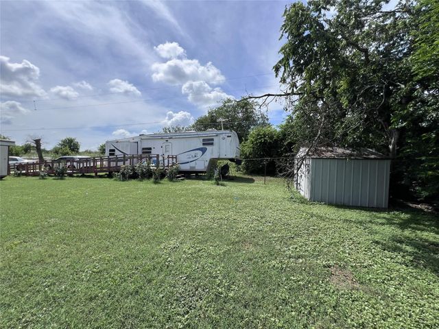 10001 Peterson RD, Del Valle, TX 78617