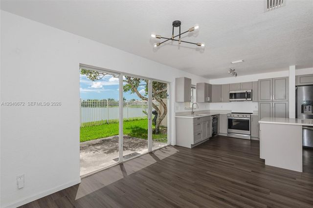 2123 SW 87th Ter, Miramar, FL 33025