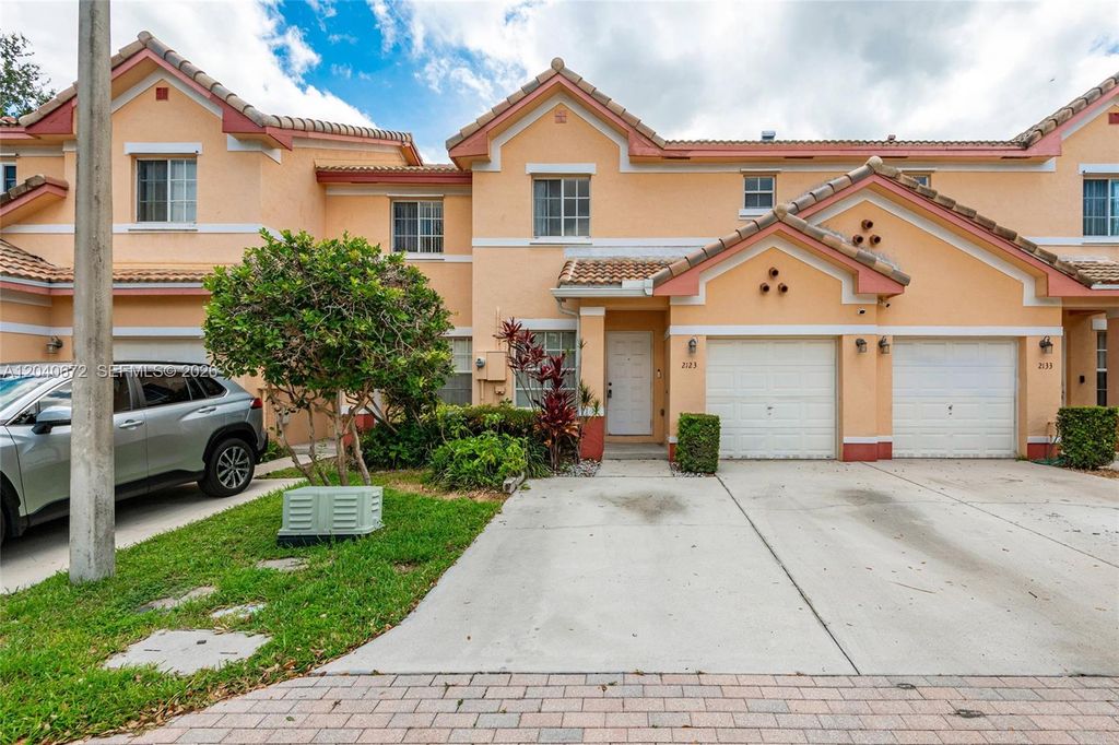 2123 SW 87th Ter, Miramar, FL 33025