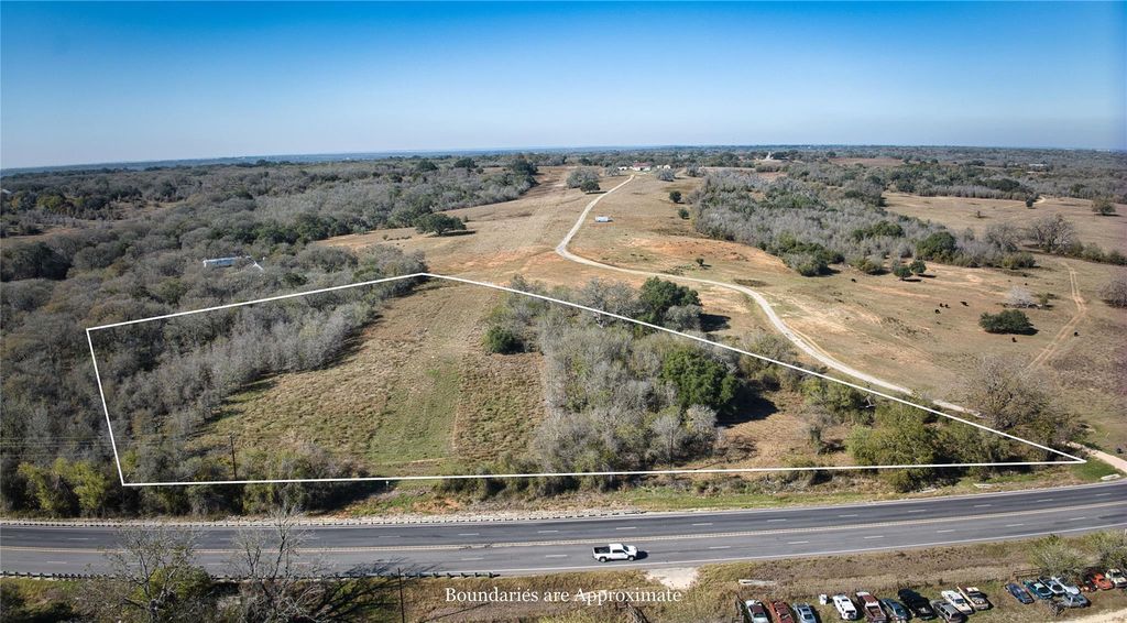 6635 S US HIGHWAY 183, Lockhart, TX 78644