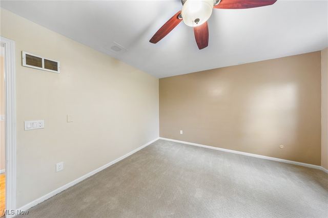 1141 Las Olas Boulevard NW, North Canton, OH 44720