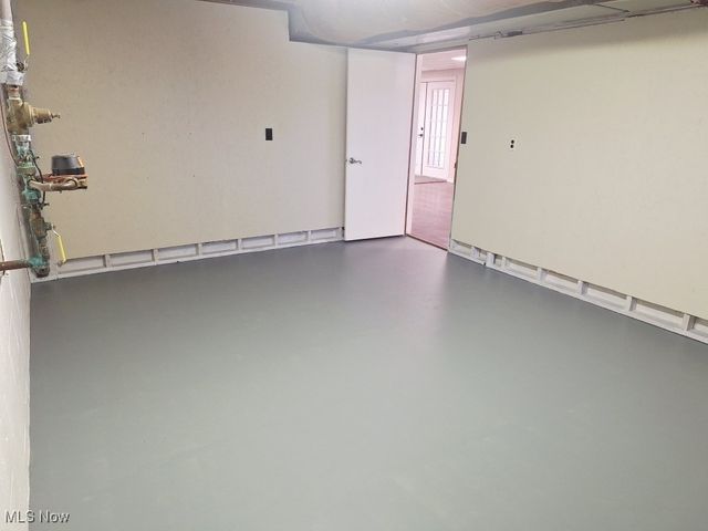 1141 Las Olas Boulevard NW, North Canton, OH 44720