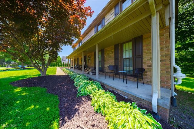 1141 Las Olas Boulevard NW, North Canton, OH 44720