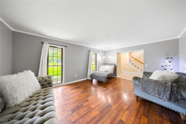 1141 Las Olas Boulevard NW, North Canton, OH 44720