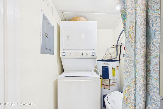 1800 Charlesmont Drive 6-107, Melbourne, FL 32903