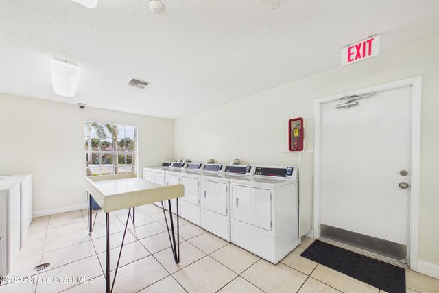 1800 Charlesmont Drive 6-107, Melbourne, FL 32903