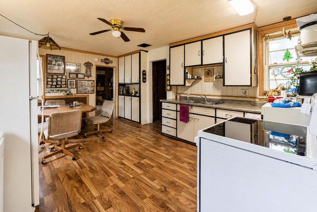 467 Lake Kegonsa ROAD, Oregon, WI 53575