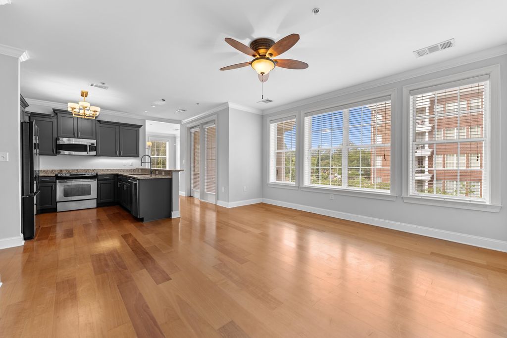 3520 Central Ave Apt 210, Memphis, TN 38111