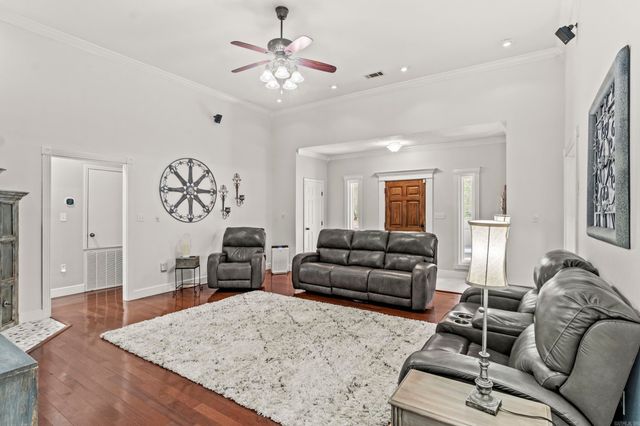 124 W Eden Park Road, Searcy, AR 72143