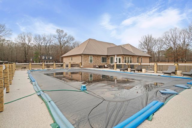 124 W Eden Park Road, Searcy, AR 72143