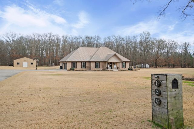 124 W Eden Park Road, Searcy, AR 72143