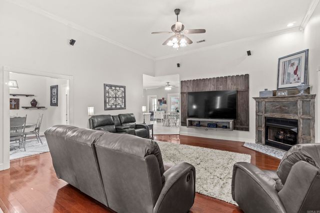 124 W Eden Park Road, Searcy, AR 72143