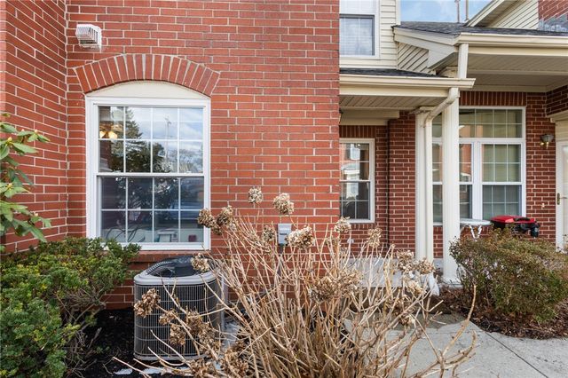 626 Smithfield Road 906, North Providence, RI 02904