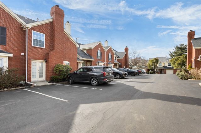 626 Smithfield Road 906, North Providence, RI 02904