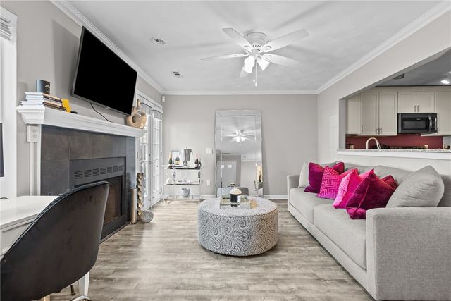 626 Smithfield Road 906, North Providence, RI 02904