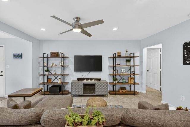 102 CONFEDERATE CIR, Locust Grove, VA 22508